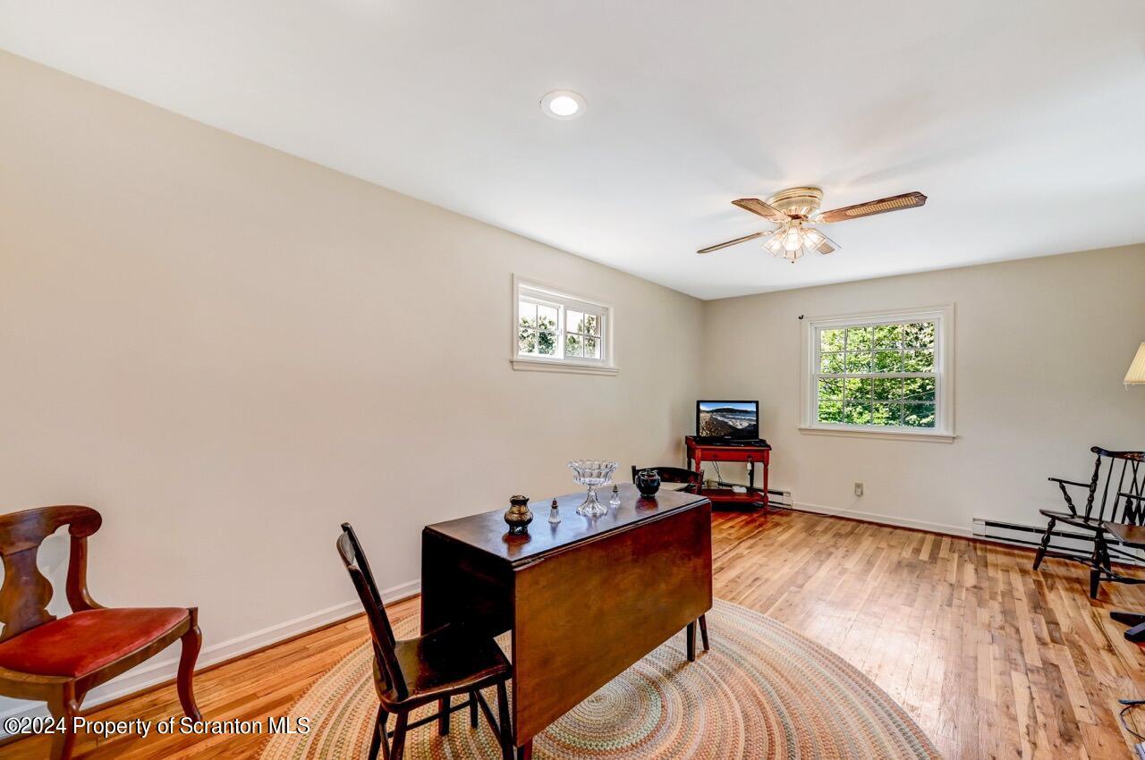 100 Buckhill