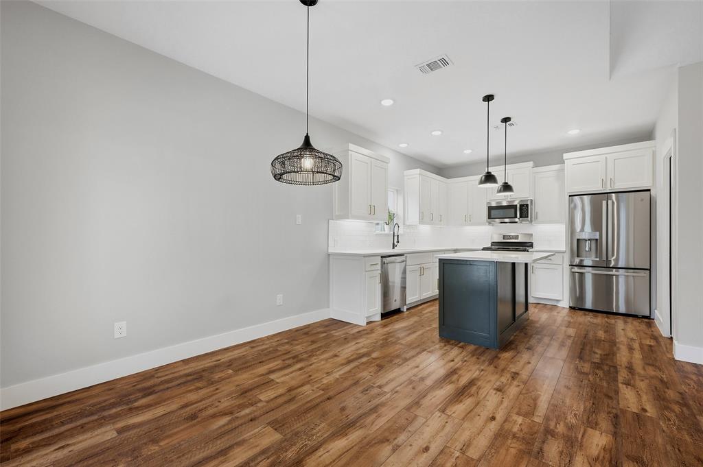 4919 Dry Creek