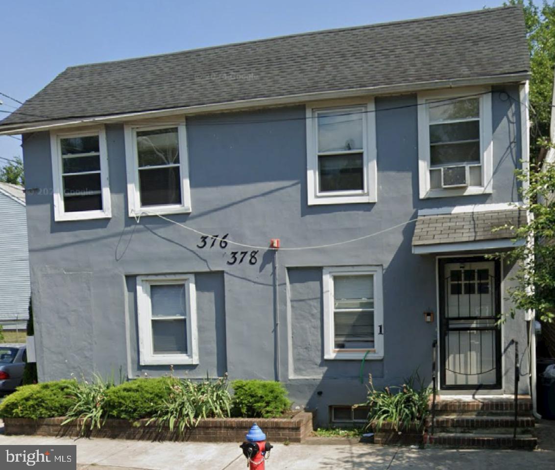 376 Clinton  