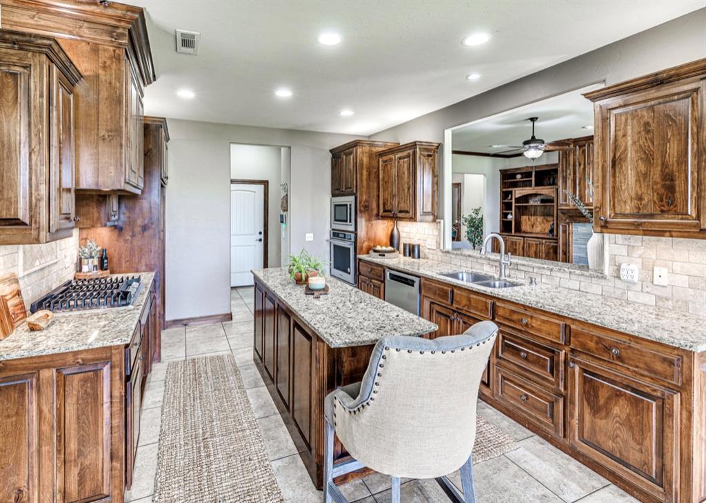 2713 Old Towne Trail