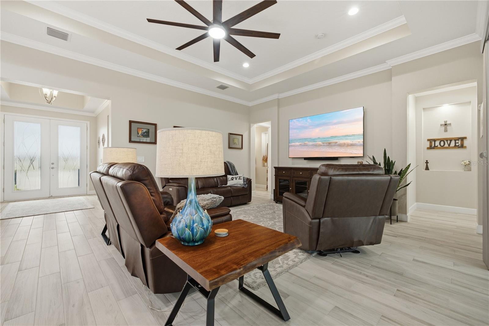 5315 San Remo Circle