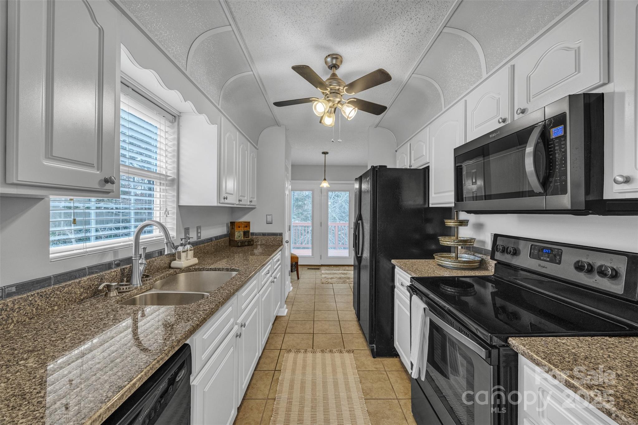 552 Meadowridge Drive