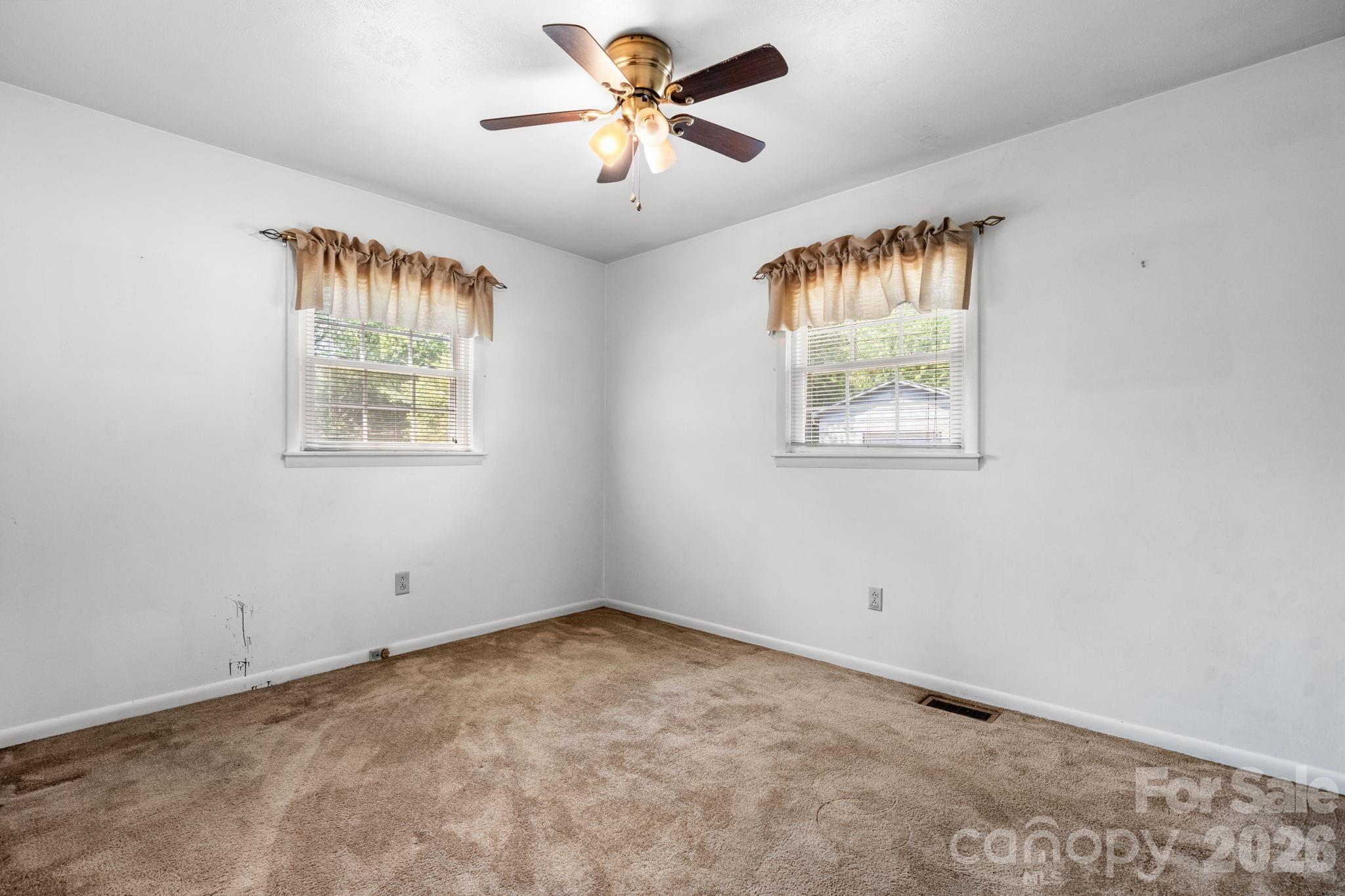 1109 Windsong Circle
