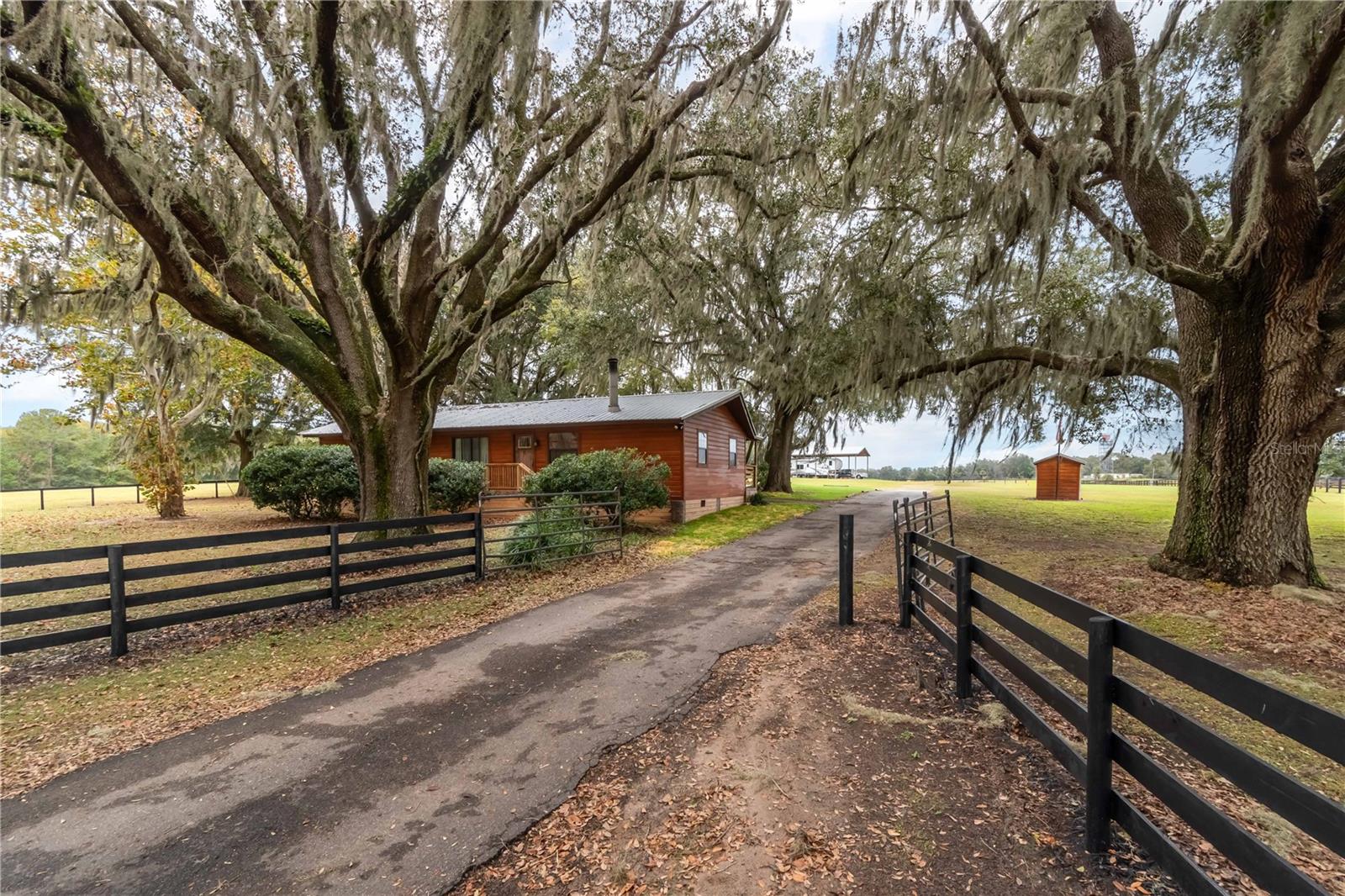 Farm for sale in Reddick, FL 6677 W Highway 318 Showcase Properties