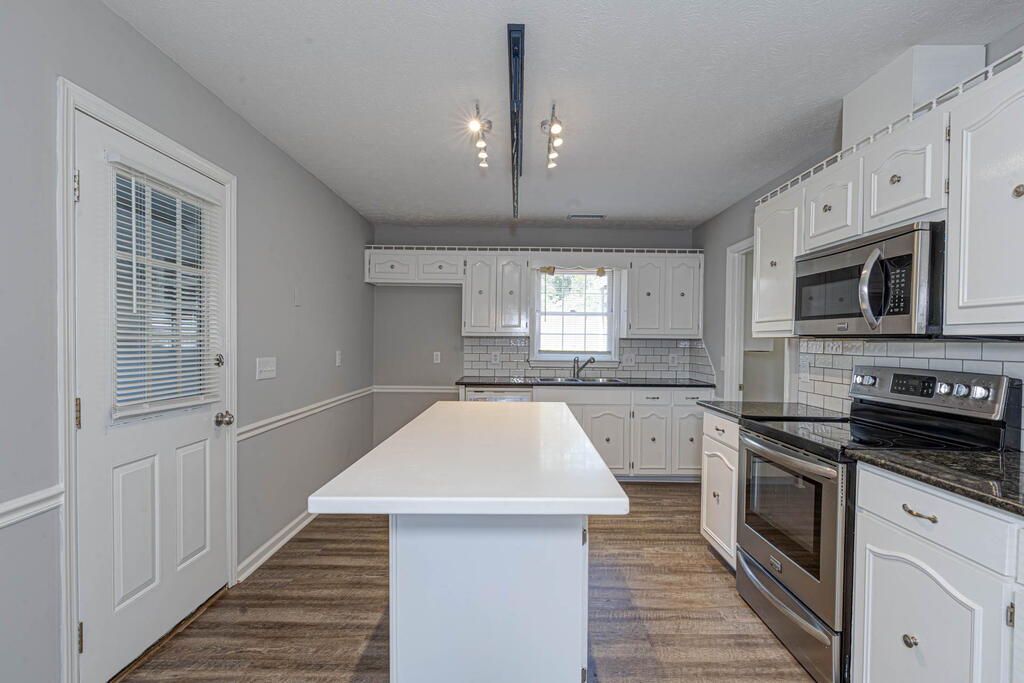 3 North Theri Ct