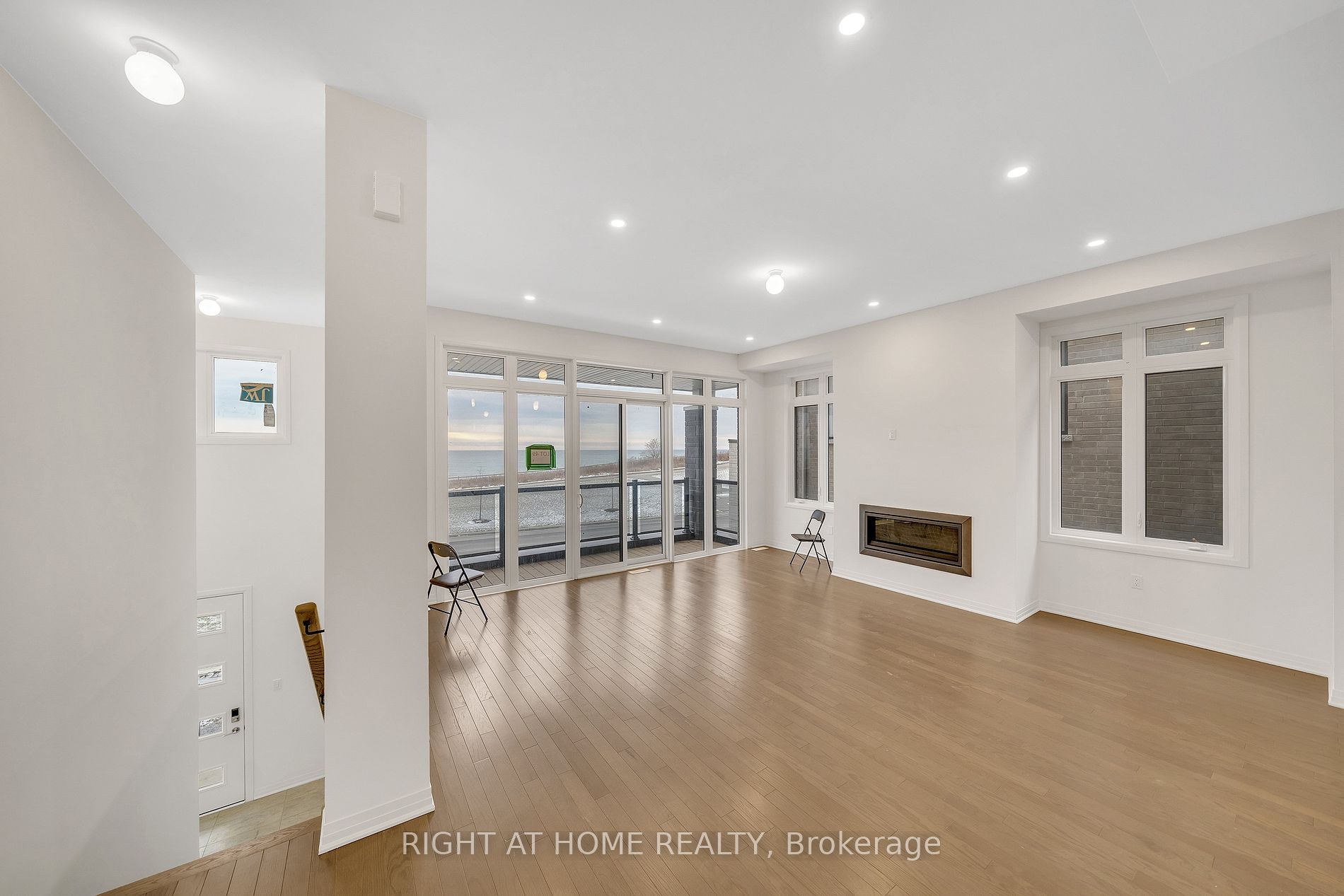 275 Port Darlington Rd