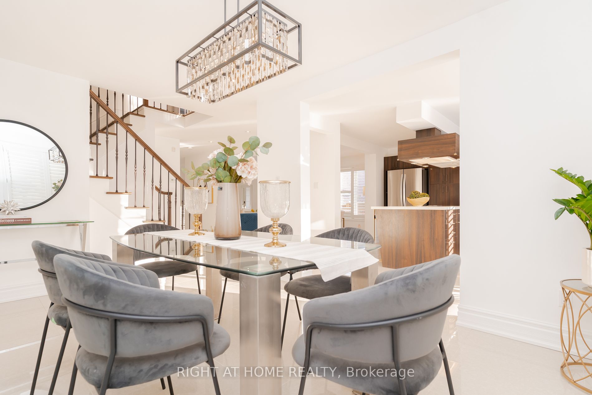 172 Kingsview Dr