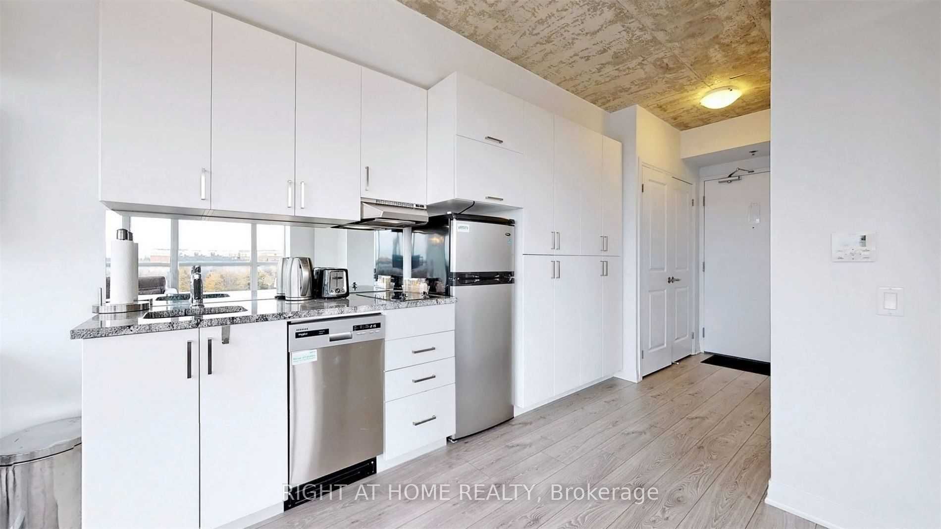 1900 N Simcoe St 508