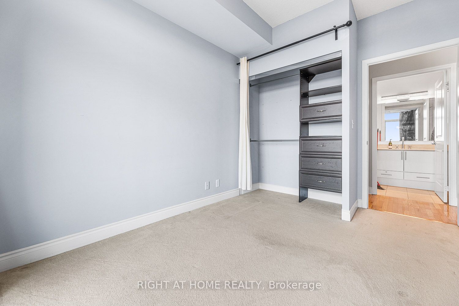 1900 W Lake Shore Blvd 1409