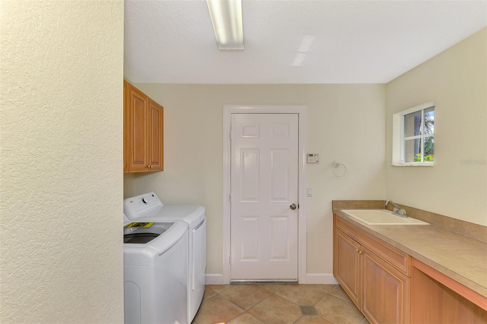 3031 Rivershore Lane