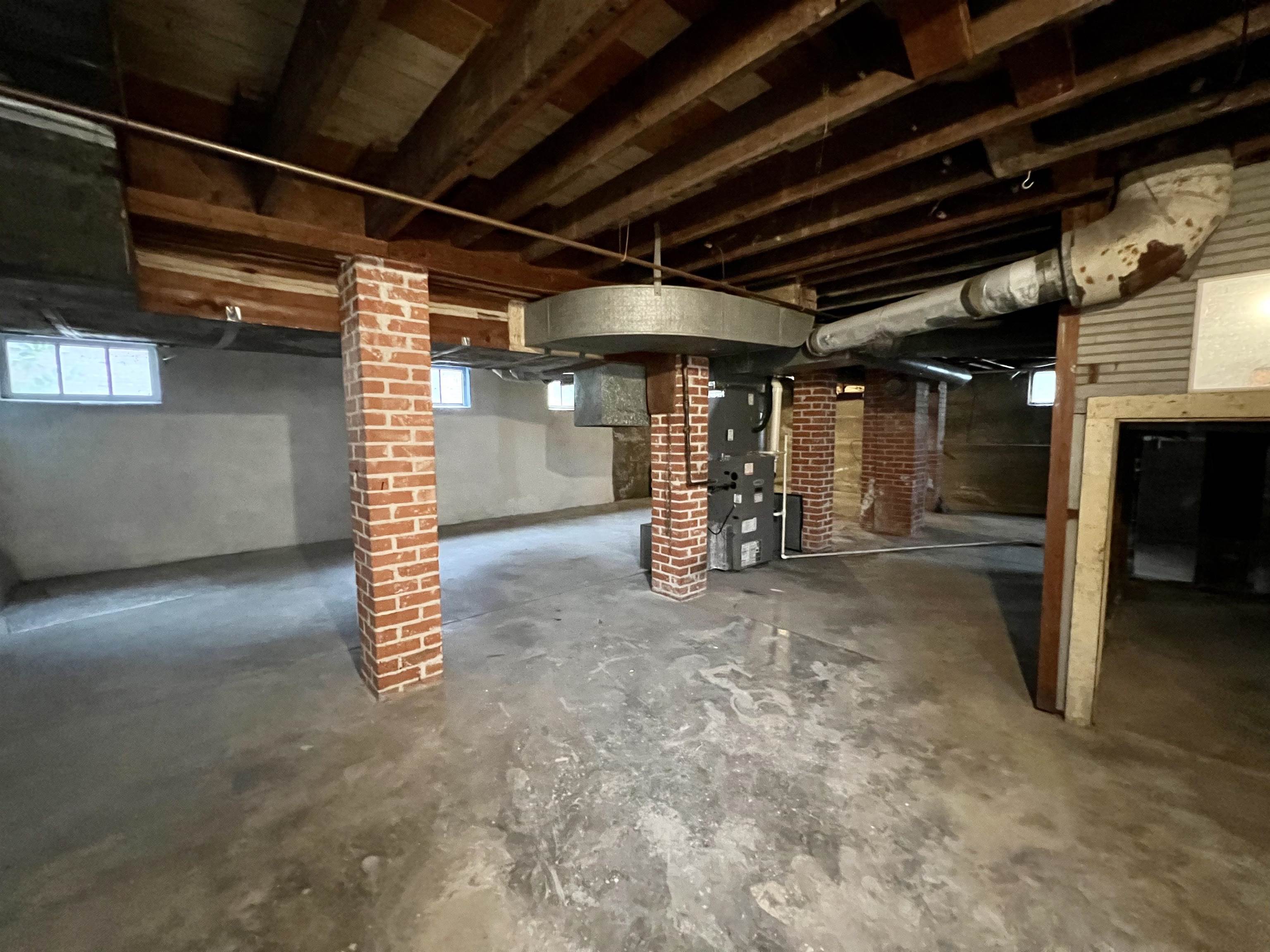 215 N 3rd