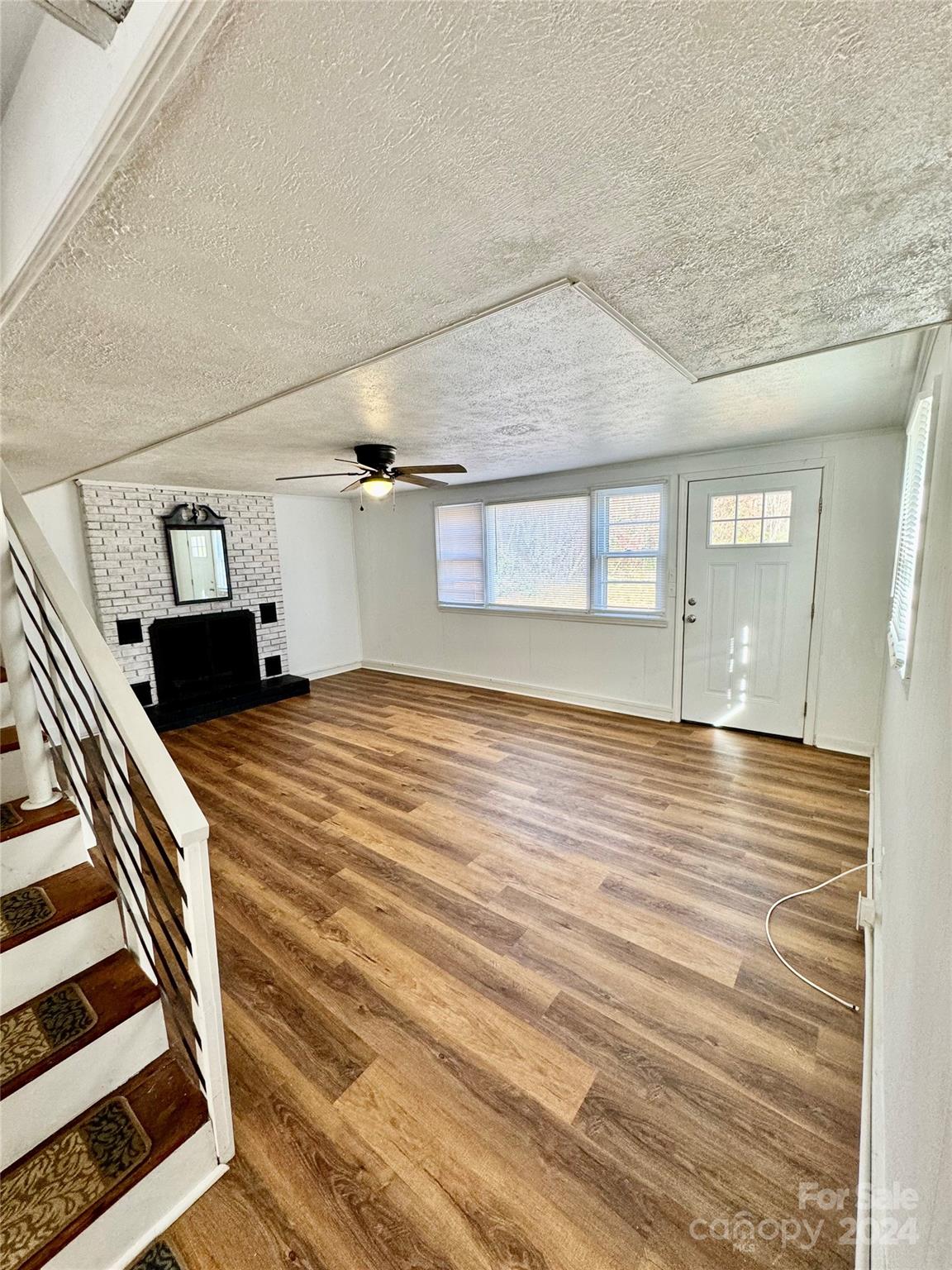 801 Stallings Place SW
