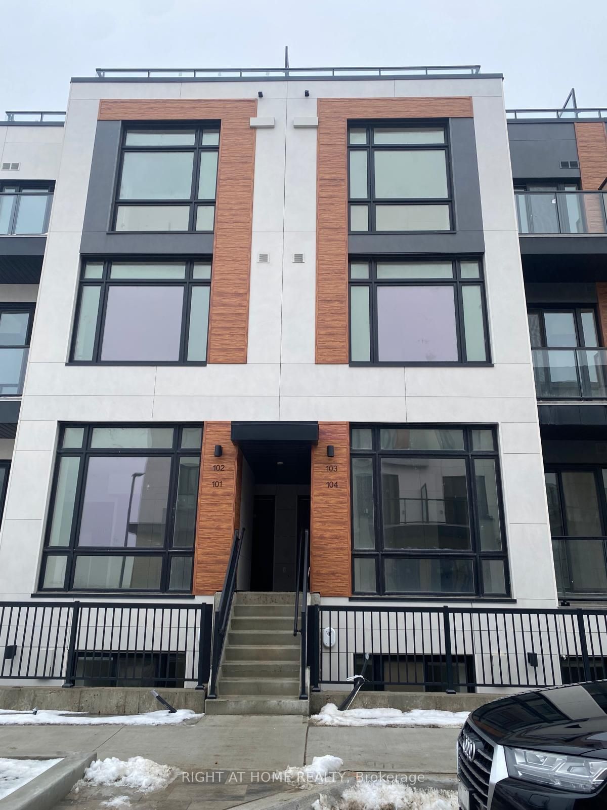 6 Steckley House Lane 306