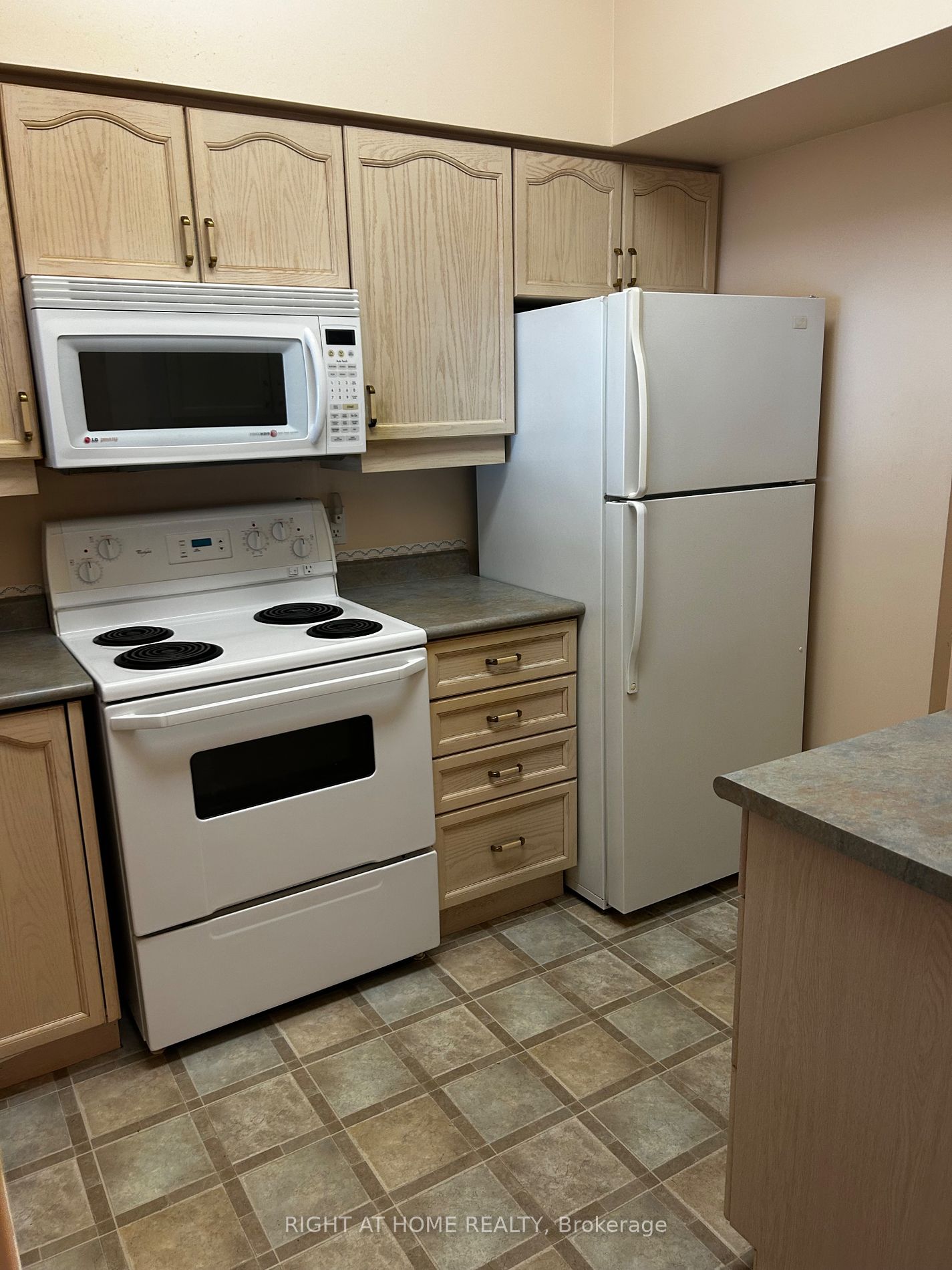 94 Dean Ave 107