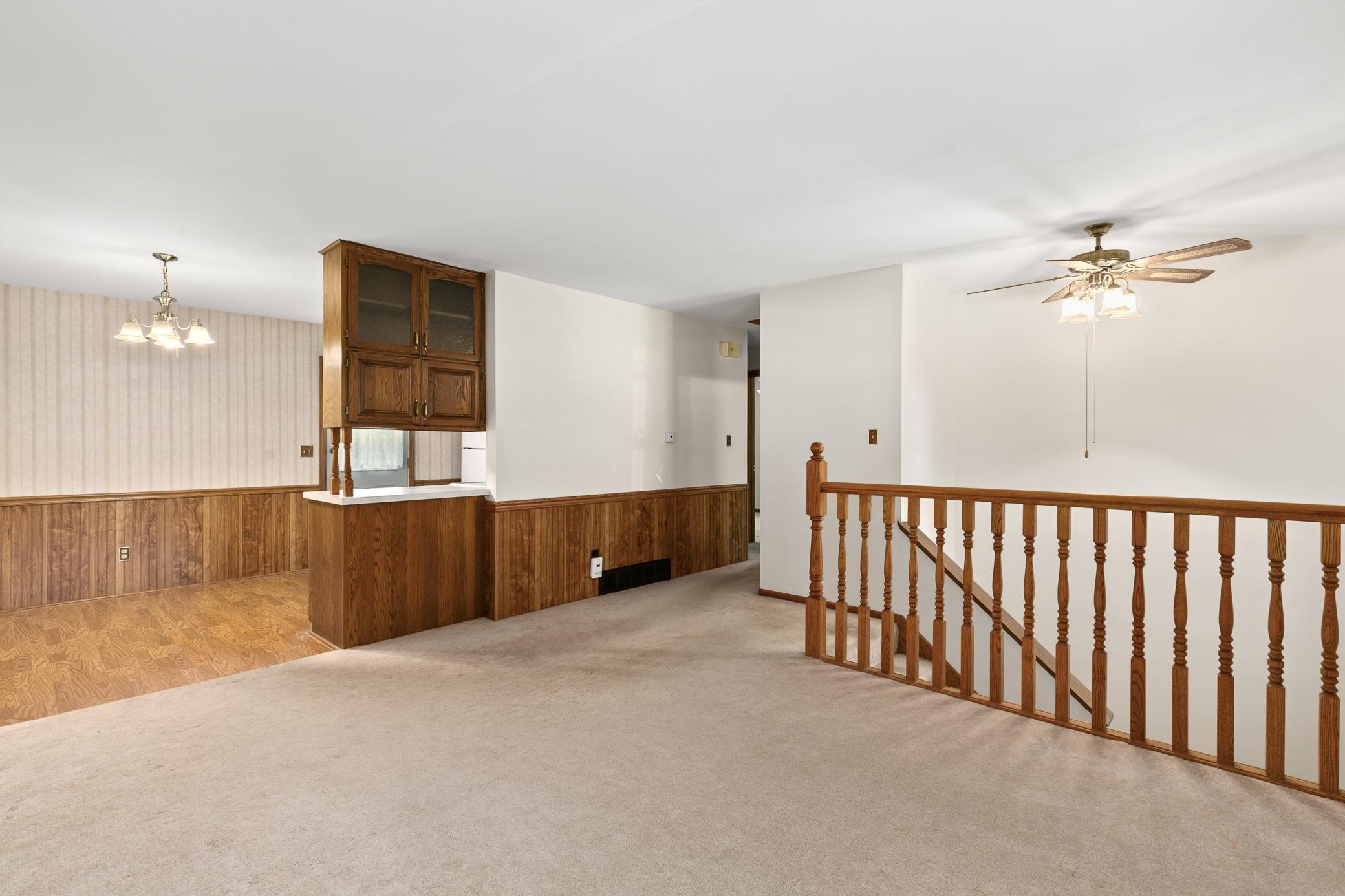 320 Summit Avenue S