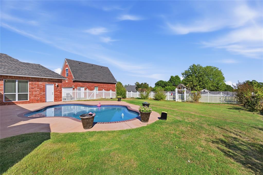 1374 Hidden Valley Lane