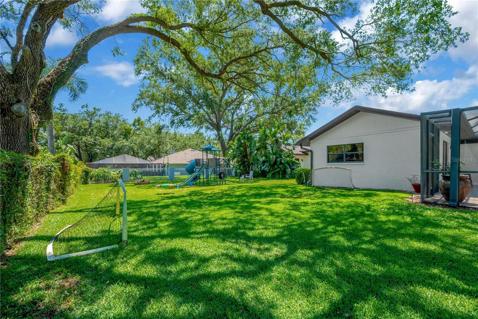 1007 Morfield Lane