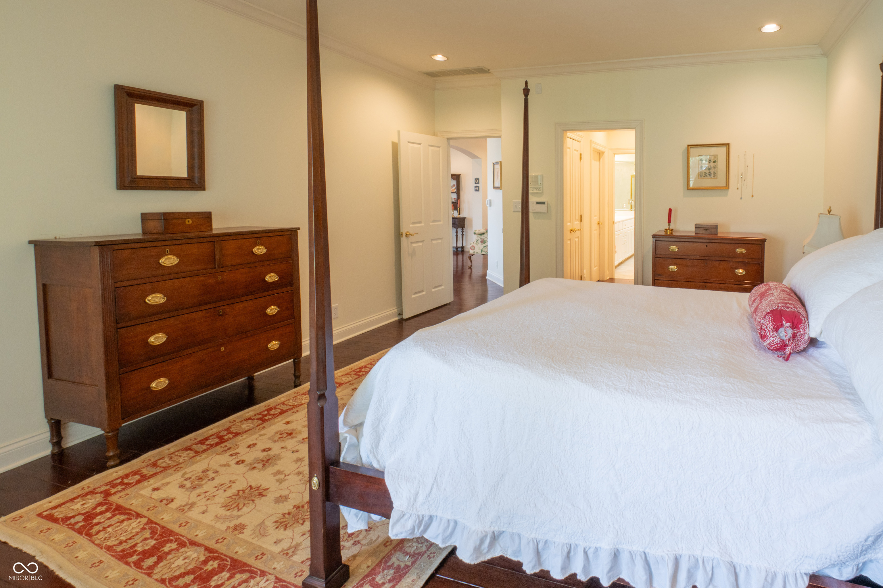 1700 Pathway Drive S