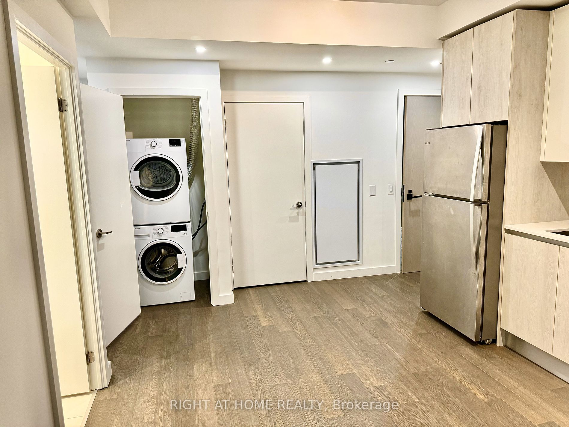 2A Church St St 2206