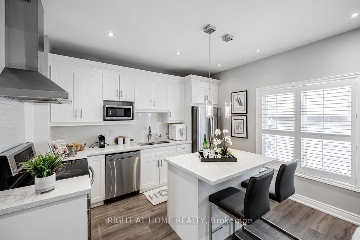 254 Glenashton Dr