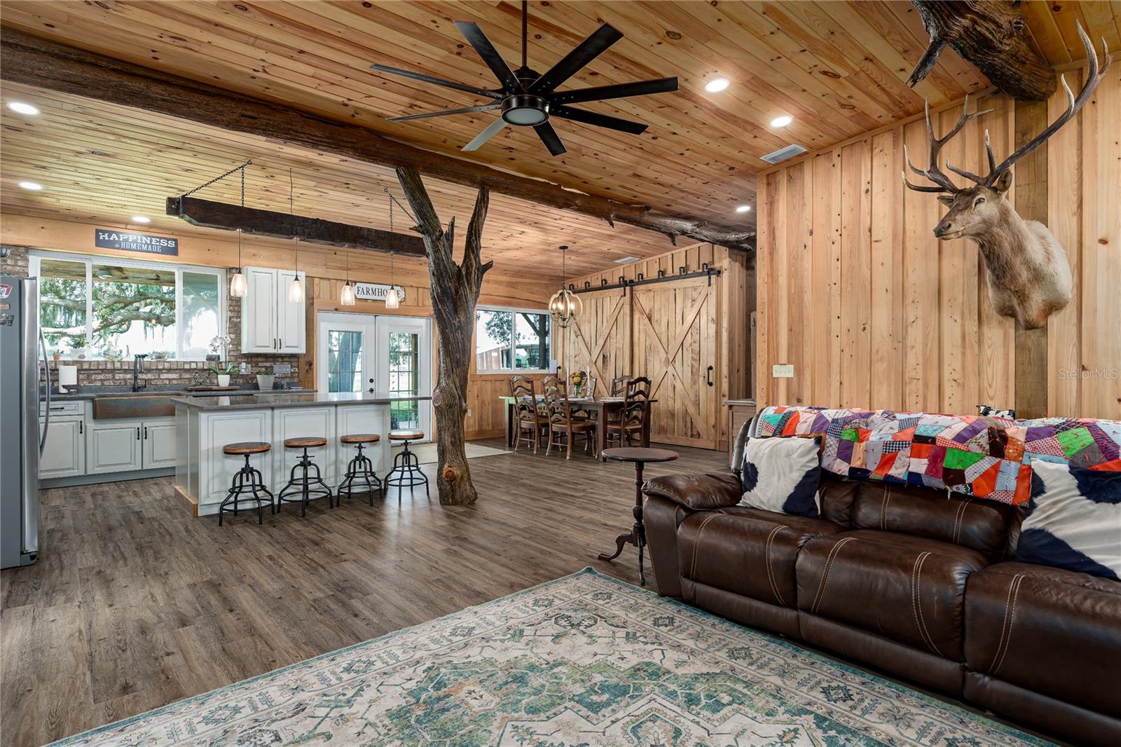 1126 & 1144 County Road 665