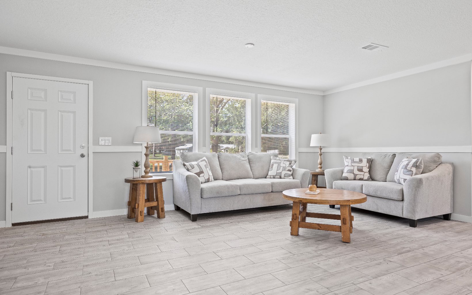 305 NW Ivy Gln