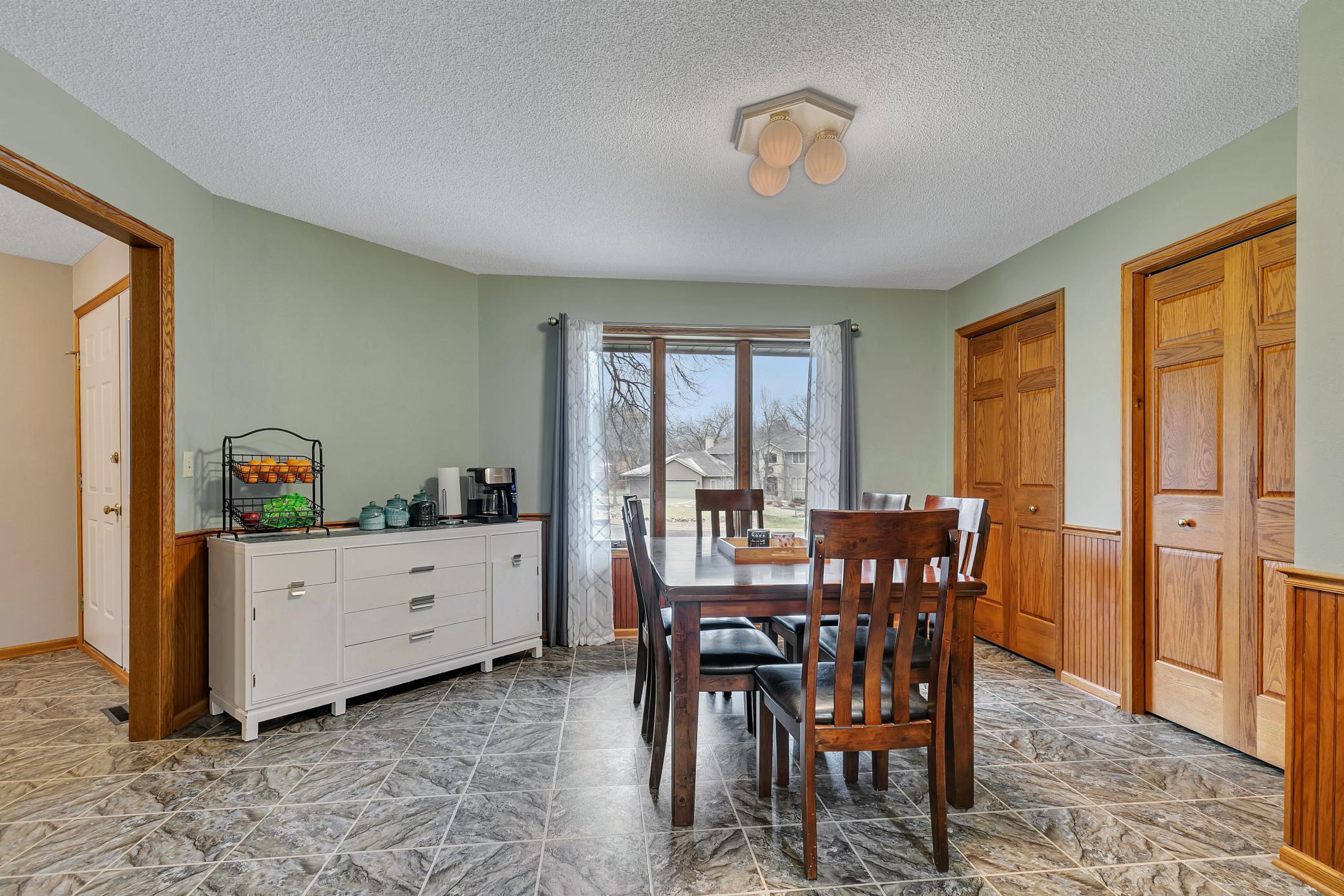 512 Scenic Drive S
