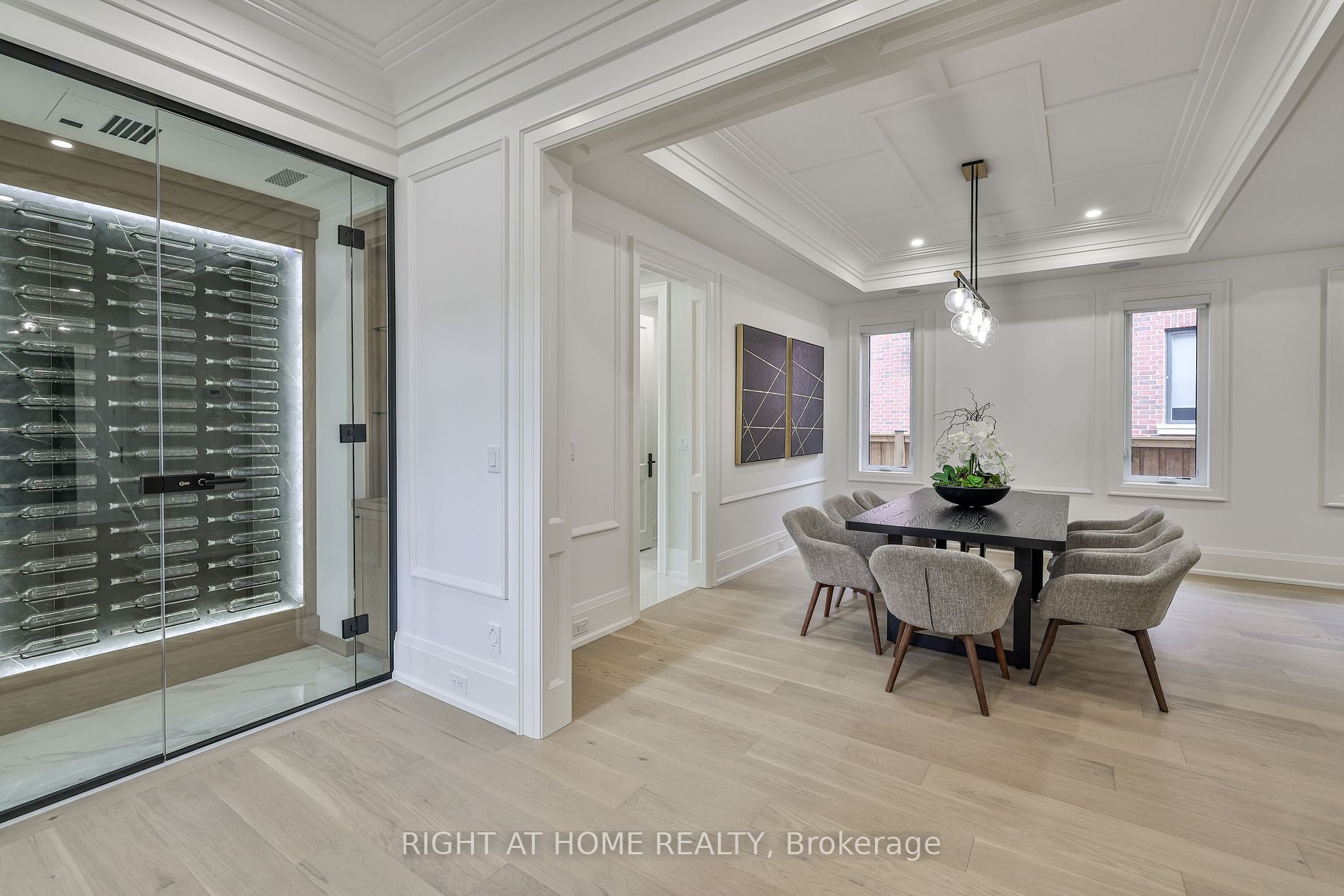8 Hughson Dr