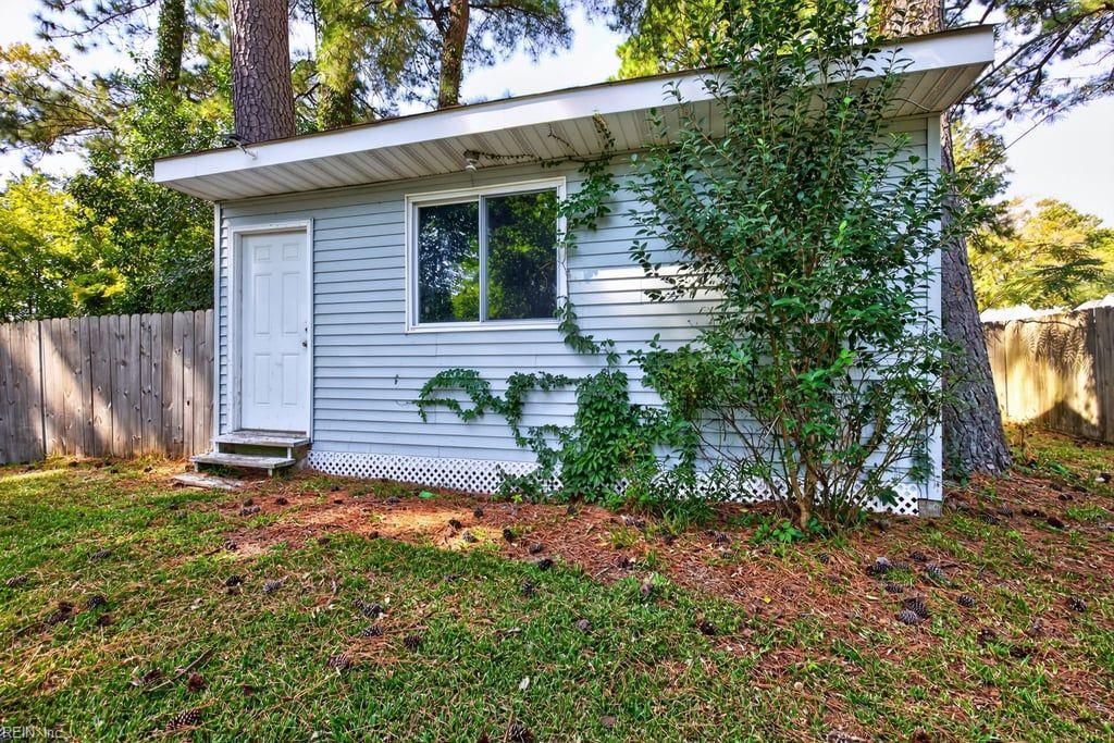 3804 Caroline Avenue