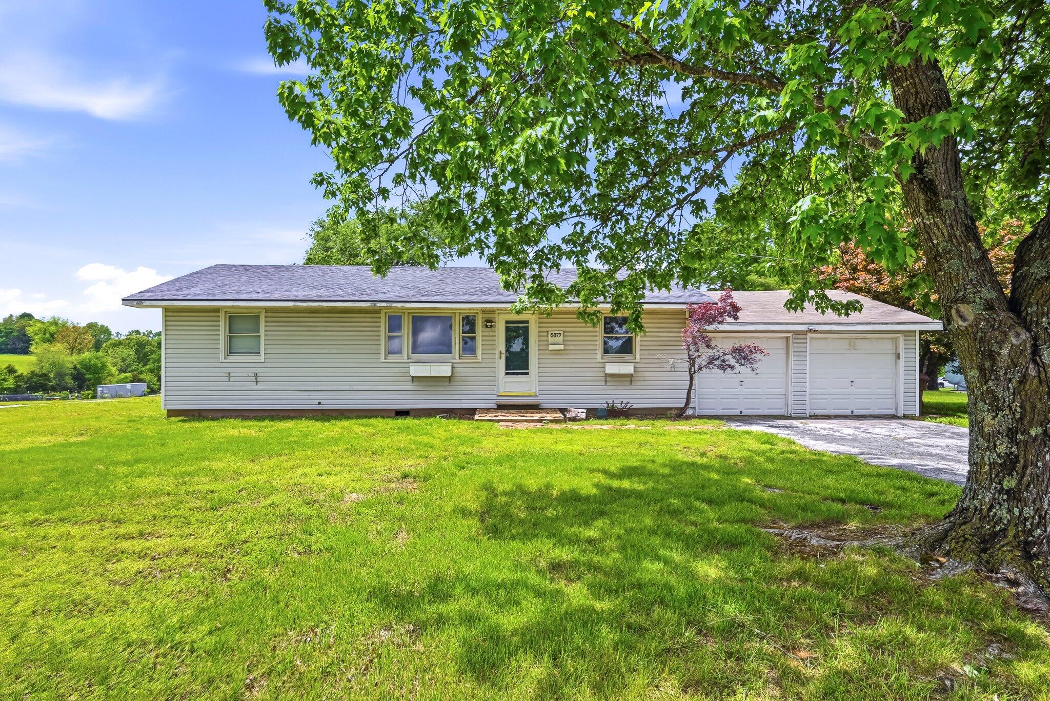 5877 S Farm Road 115