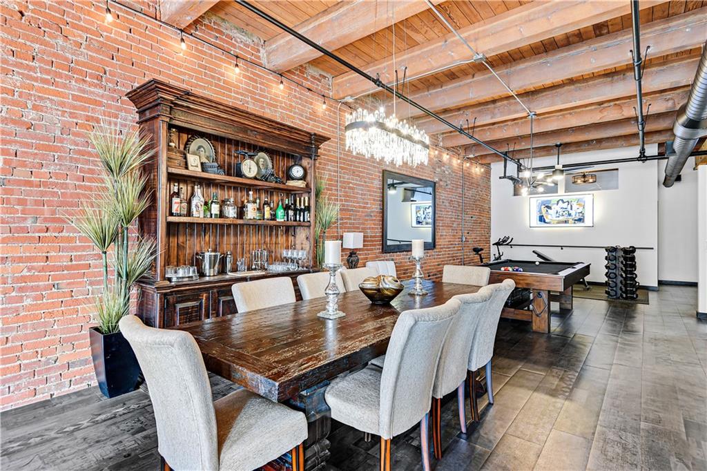 306 W 7th Street 302