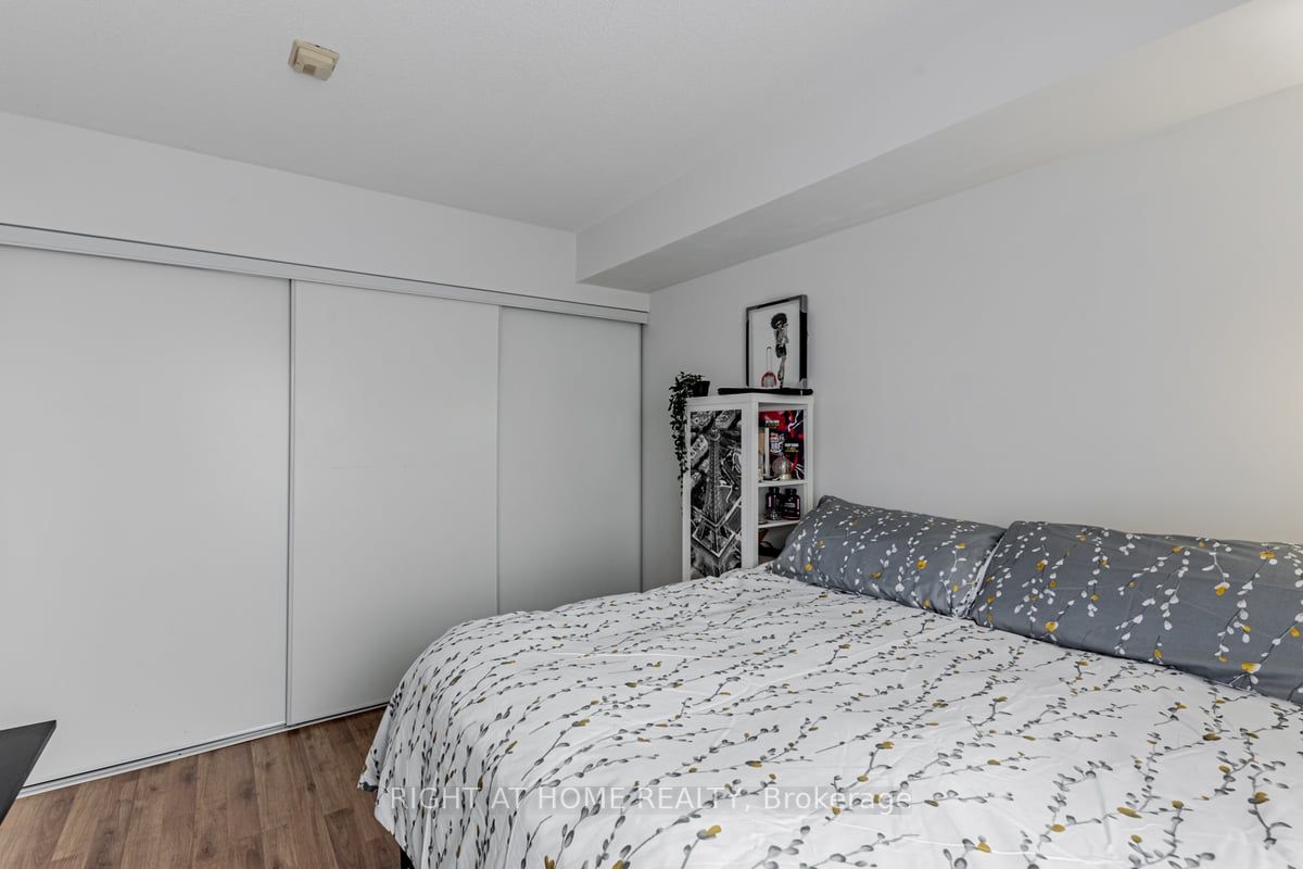 801 W Sheppard Ave 502