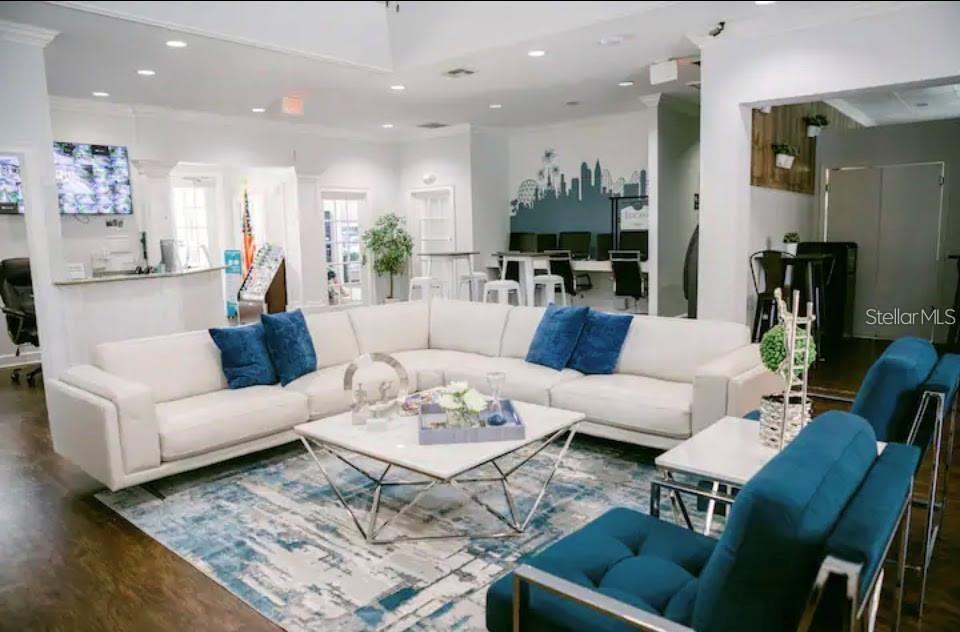 5368 Diplomat Court 105