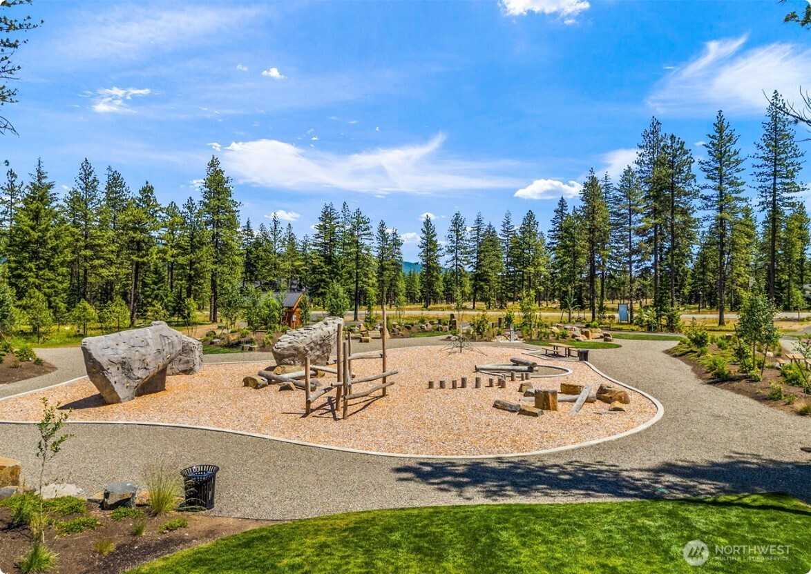 Just steps from your front door, Domerie Park offers an incredible outdoor gathering space complete with private pickleball courts—perfect for a morning match, an afternoon with family, or connecting with neighbors or room to play with your 4 legged friends.