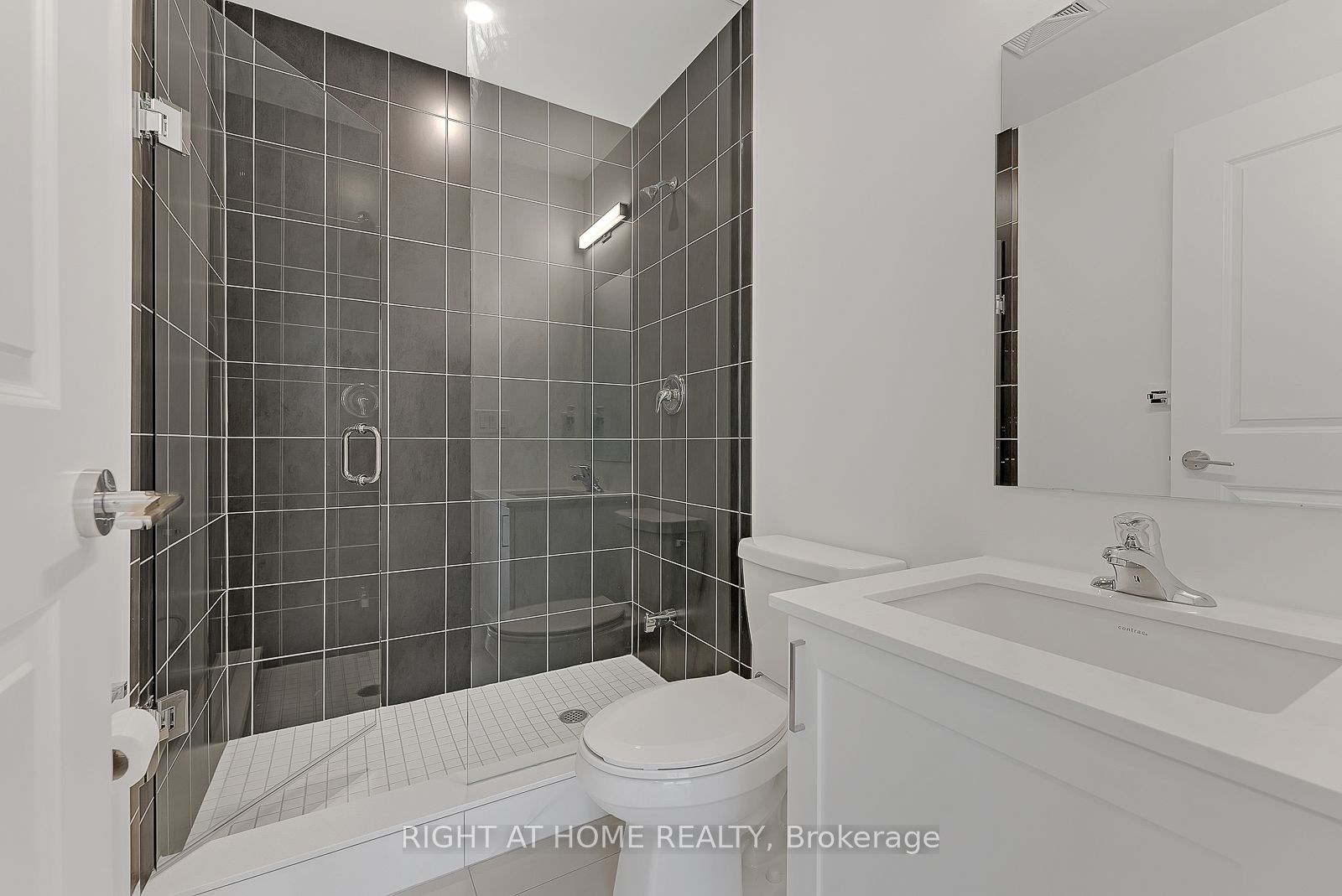 1063 Douglas Mccurdy Comm Circ 613