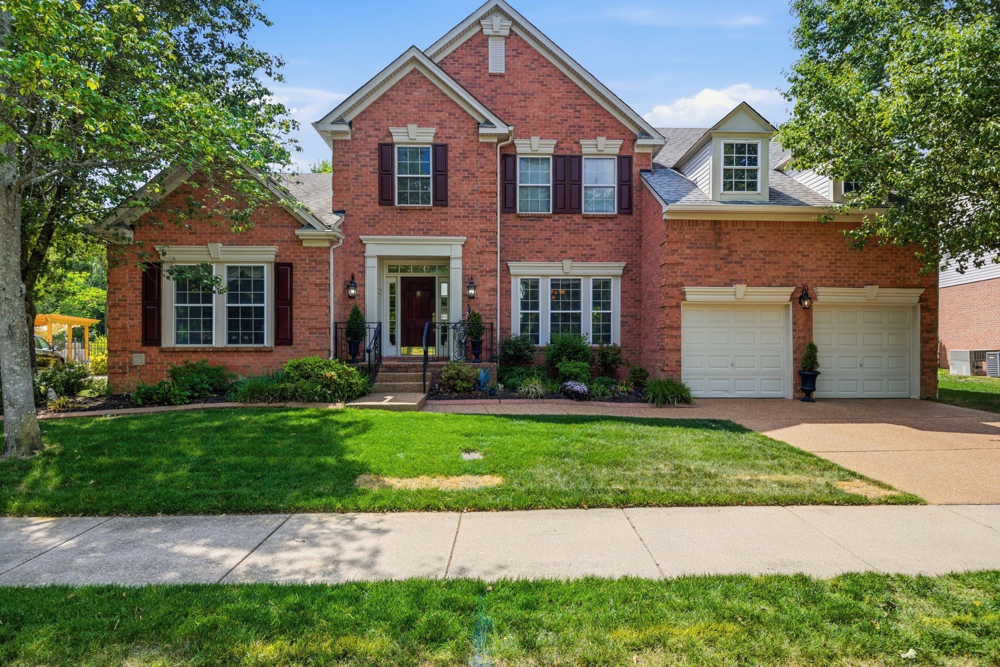 207 Tyne Dr — sold