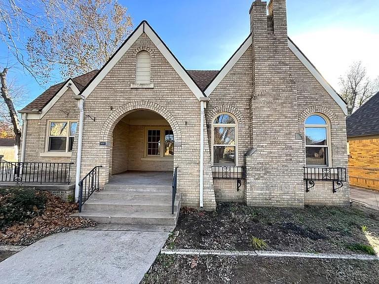 Welcome to this charming 3 bed 1 bath home that is located right in the heart of Oklahoma City. This home is very spacious and offers large bedrooms and a full bathroom and a formal dining for entertaining. Beautiful hard wood floors and ceiling fans to keep you cool. Central heat and air for your comfort. Washer/Dryer hook ups available. Great patio outside, ideal for enjoying the outdoors. Includes a 1 car detached garage. Located near parks, shopping, dining and the OKC fairgrounds. Currently has tenants, great for an income property.