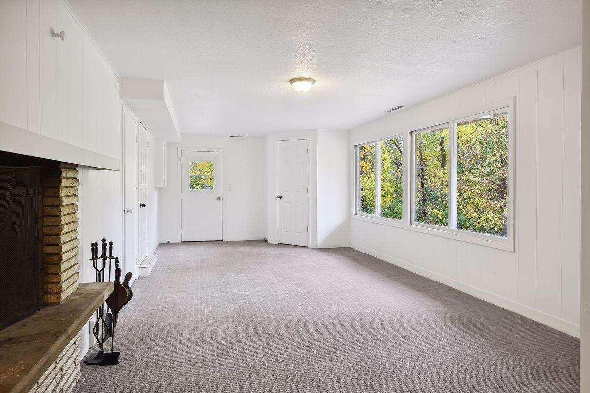 25640 Sunnyvale Lane