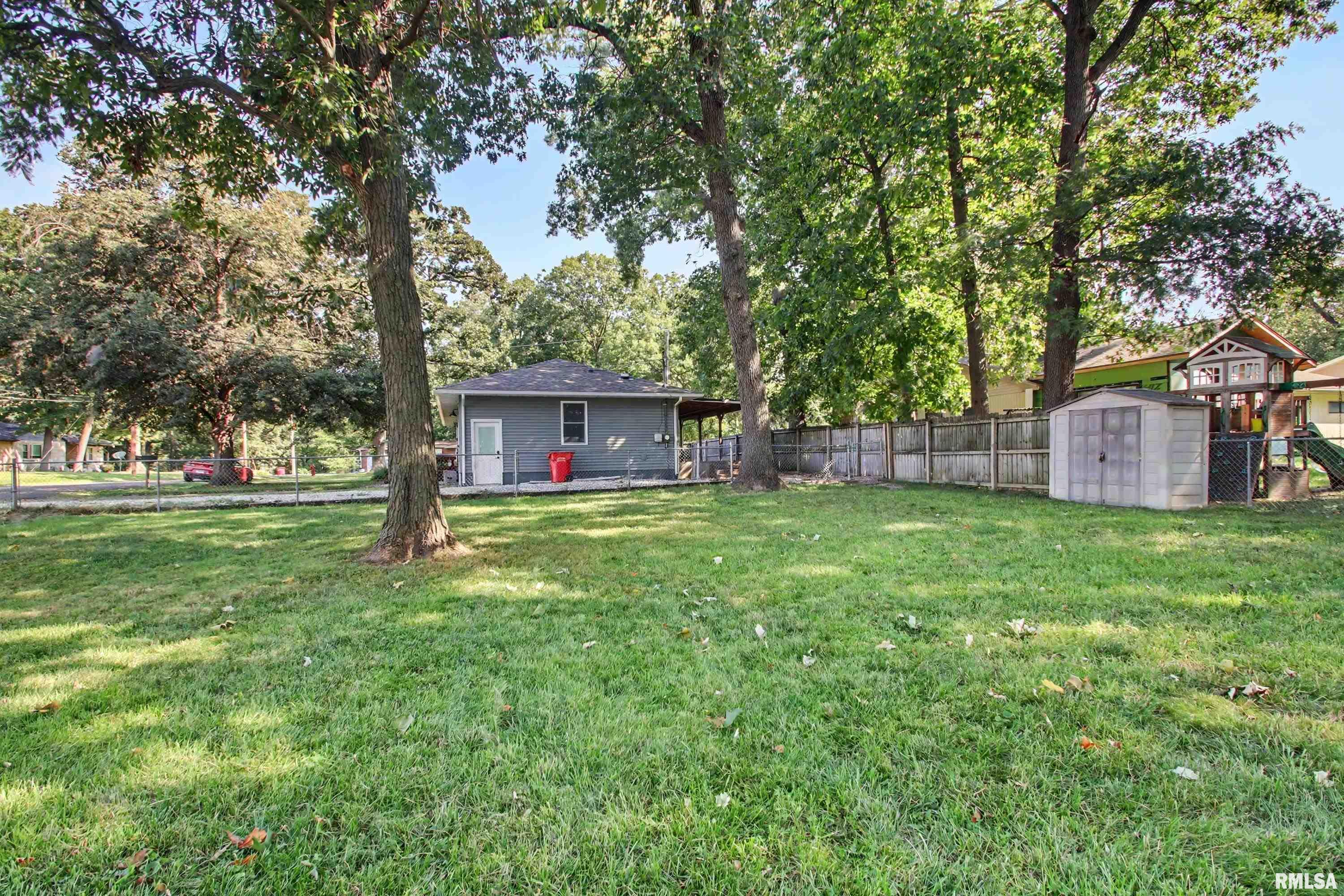 530 Hickory Grove W