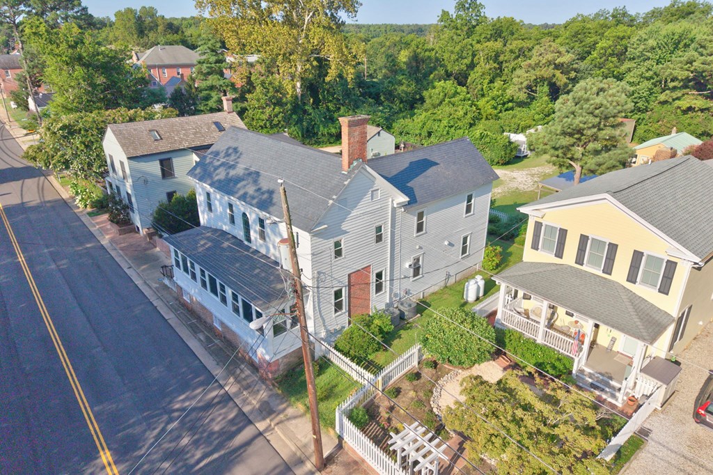 16366 Courthouse Rd A
