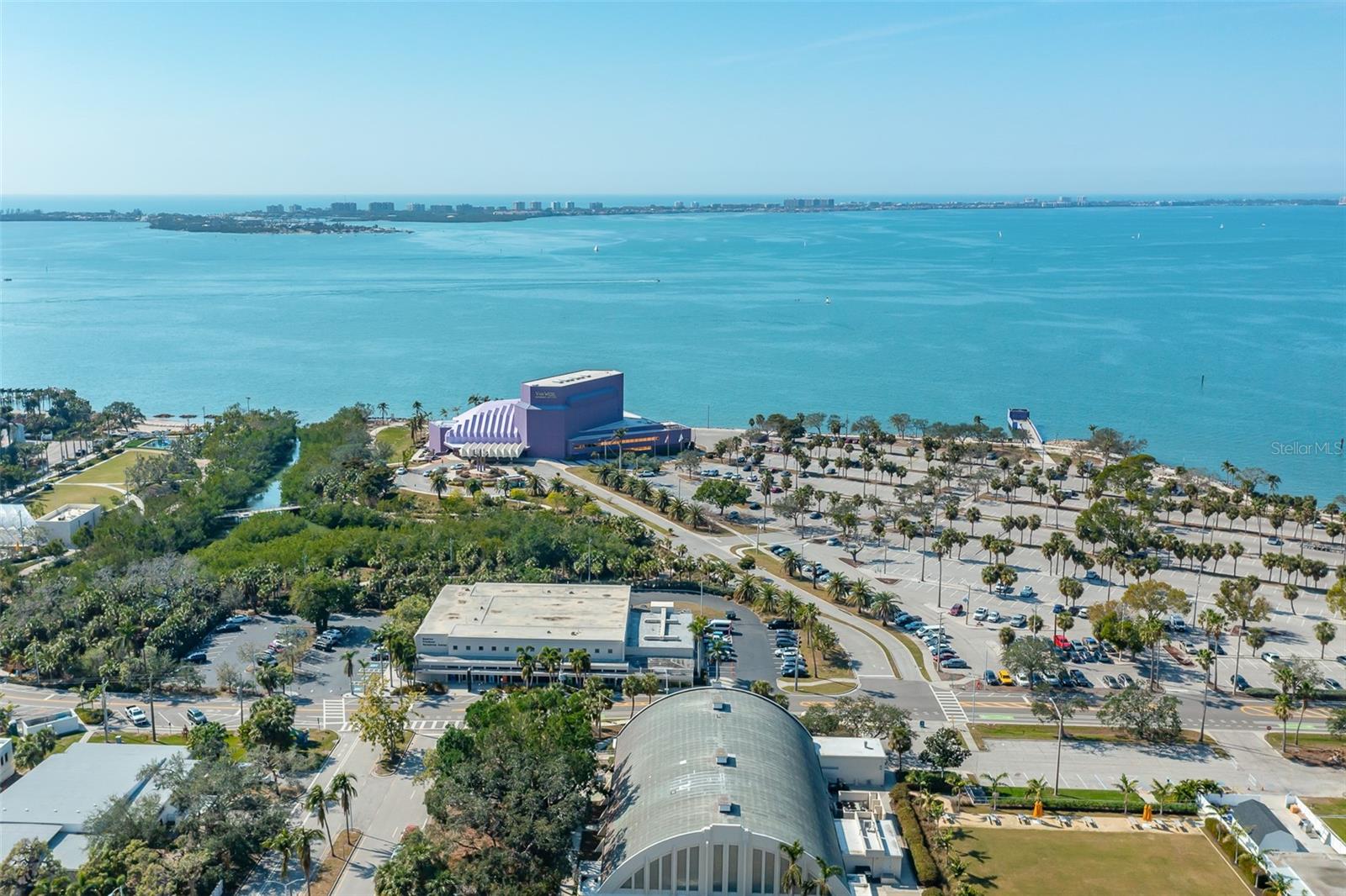 800 N Tamiami Trail 815