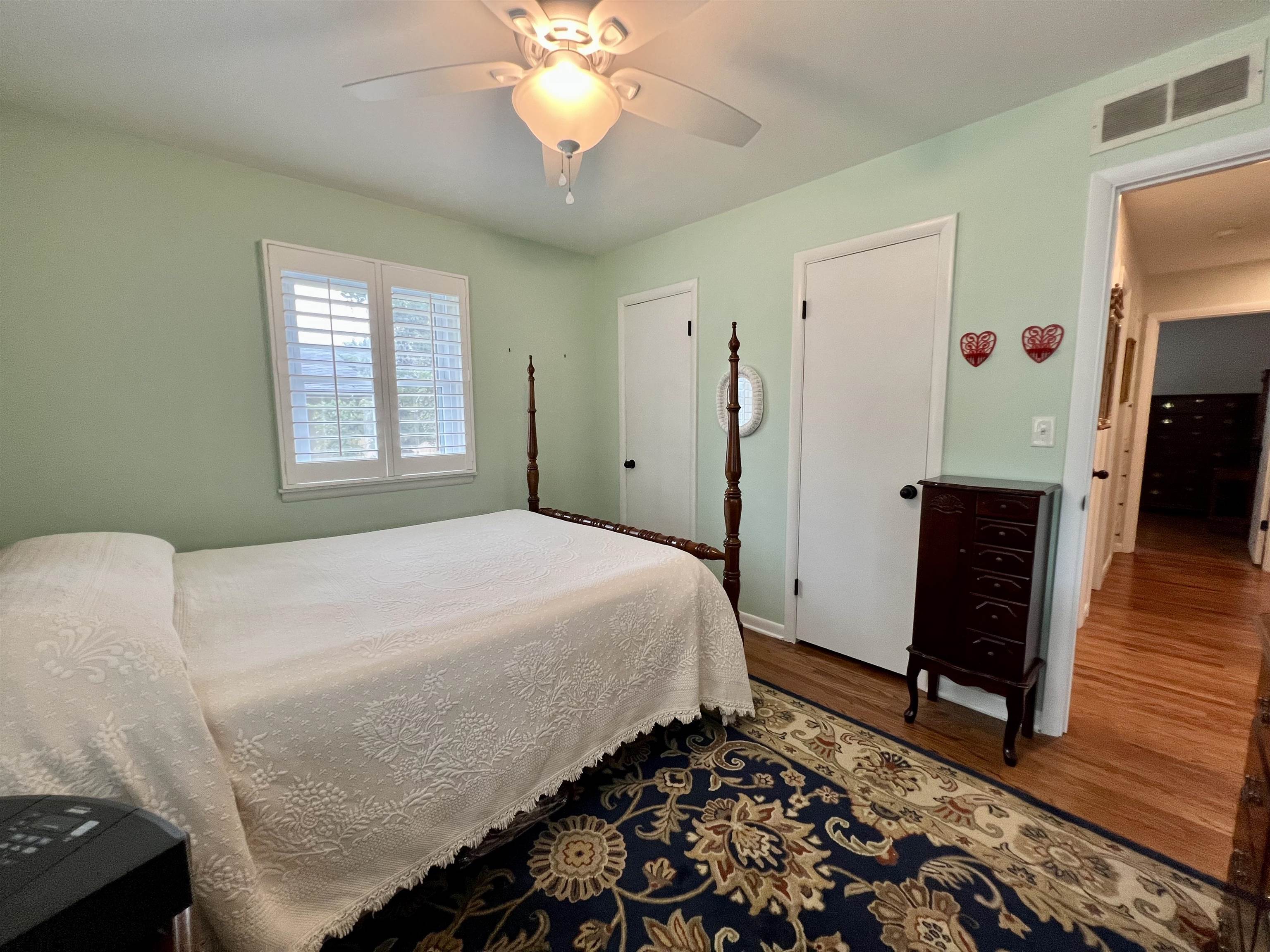261 Greenway