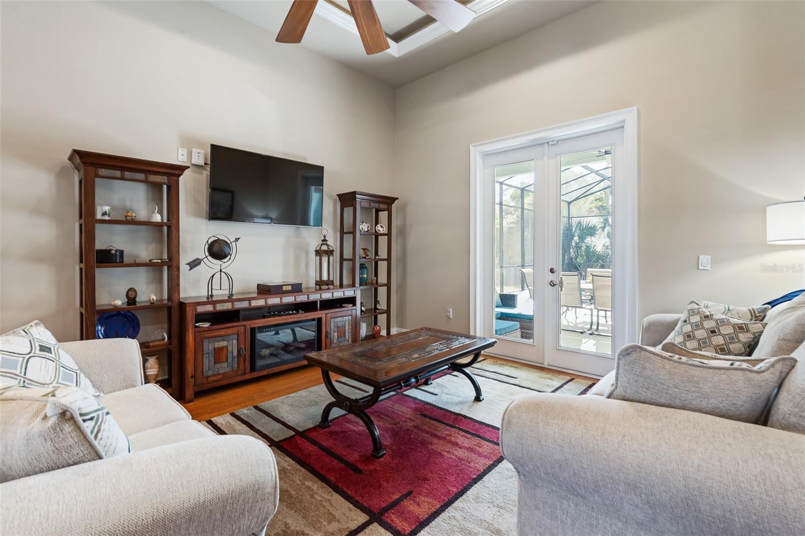 2 Humming Bird Circle