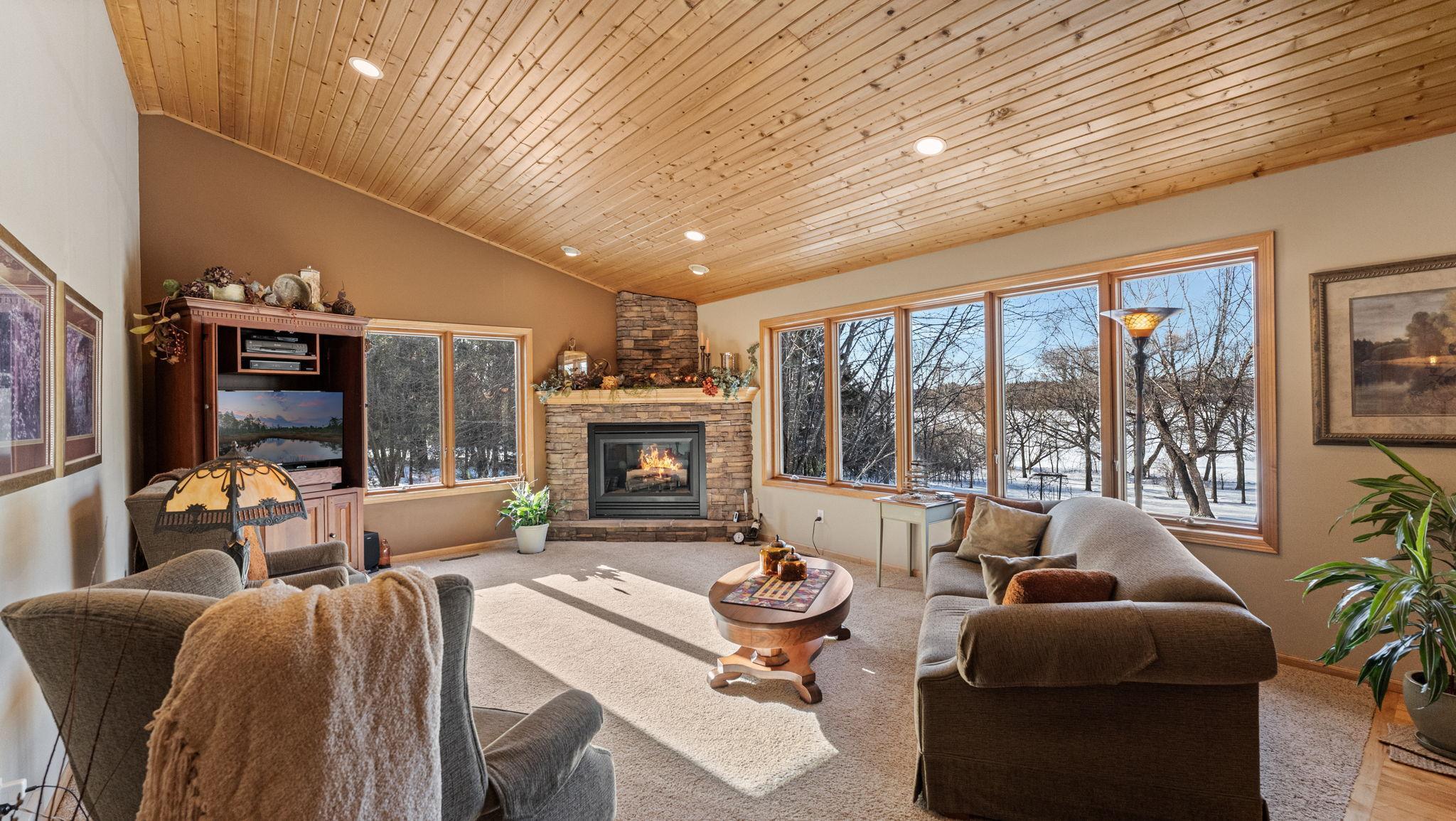 9025 Burton Court NW