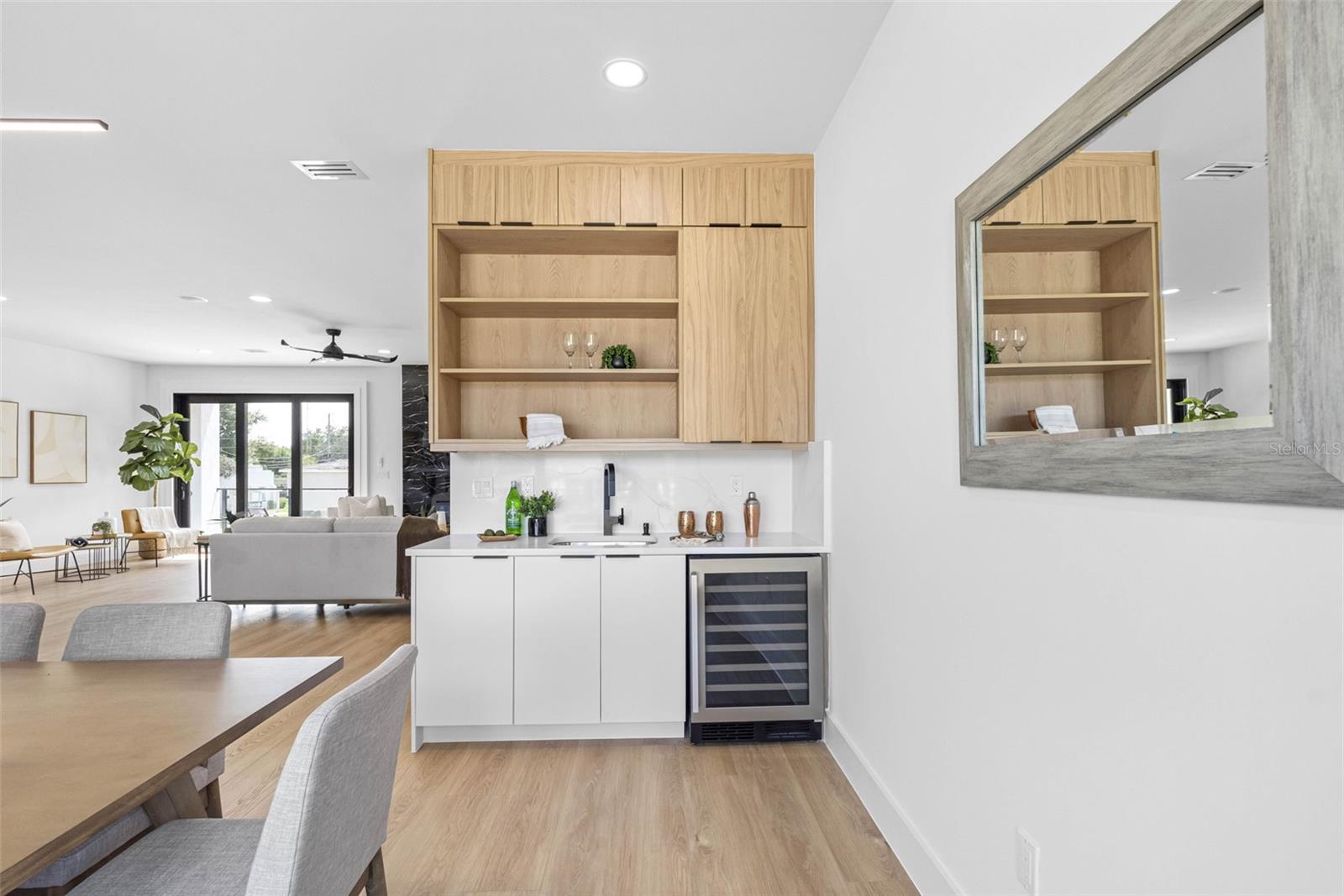 101 W Warren Avenue 1