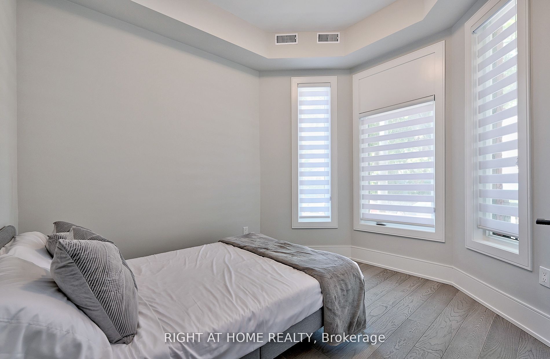 131 Brock Ave # 2