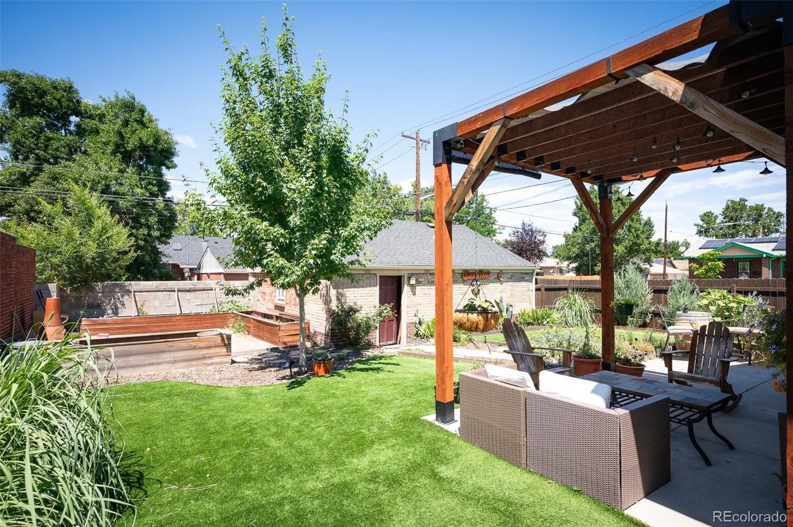 2757 N Fillmore Street