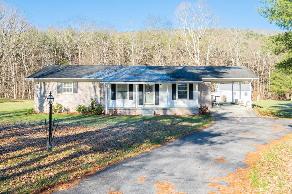 3793 Railroad Trl., Bastian, VA 24314
