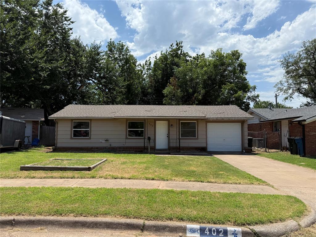 Great opportunity to get in to Edmond for $200,000.  Three full bedrooms and one full bathroom.   One full extra long garage.  Gas stove and dishwater.  Extra large backyard with small storage shed.  
Quite cul-de-sac.  Come take a look!
