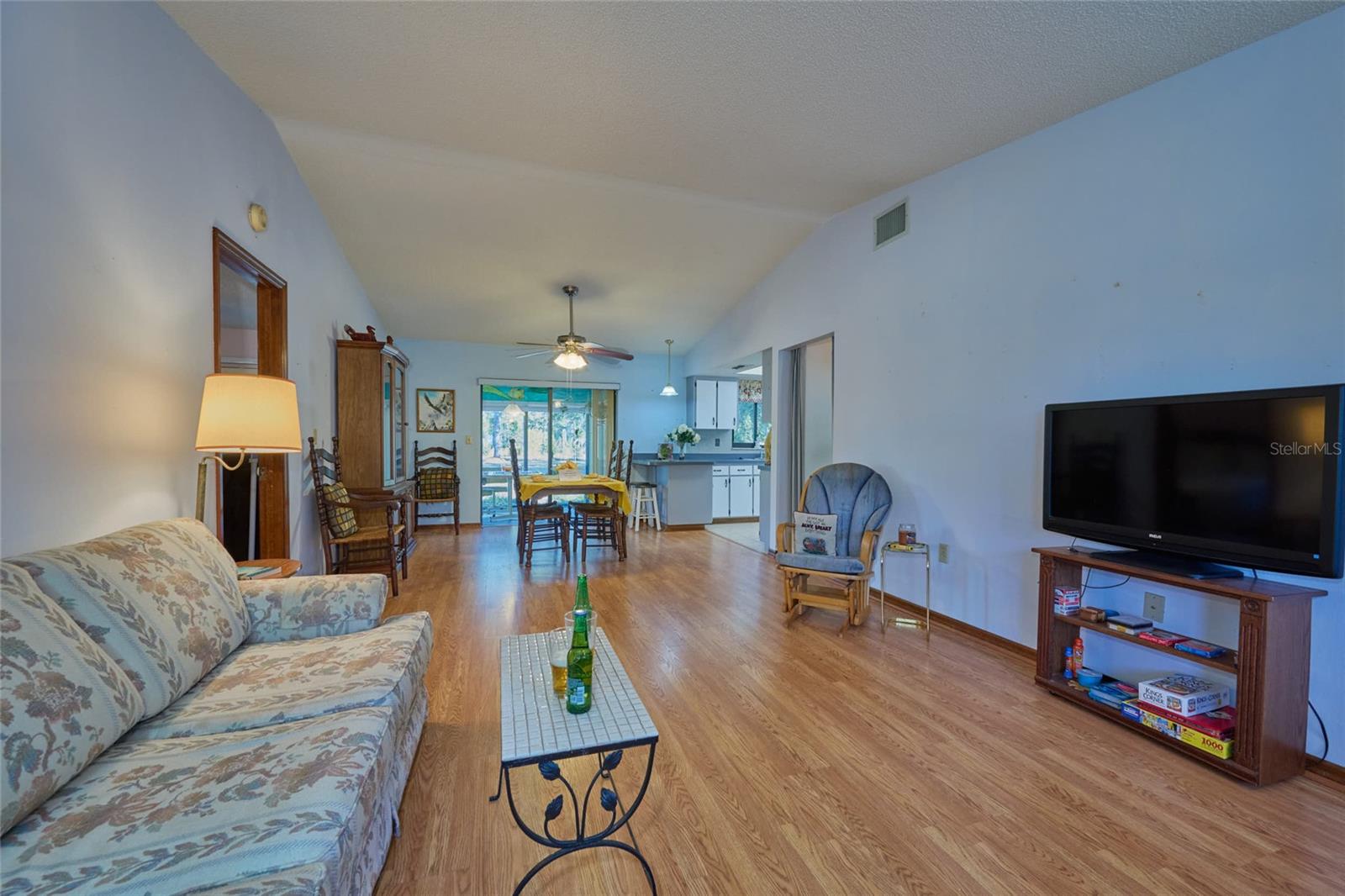 4220 Oleander Drive
